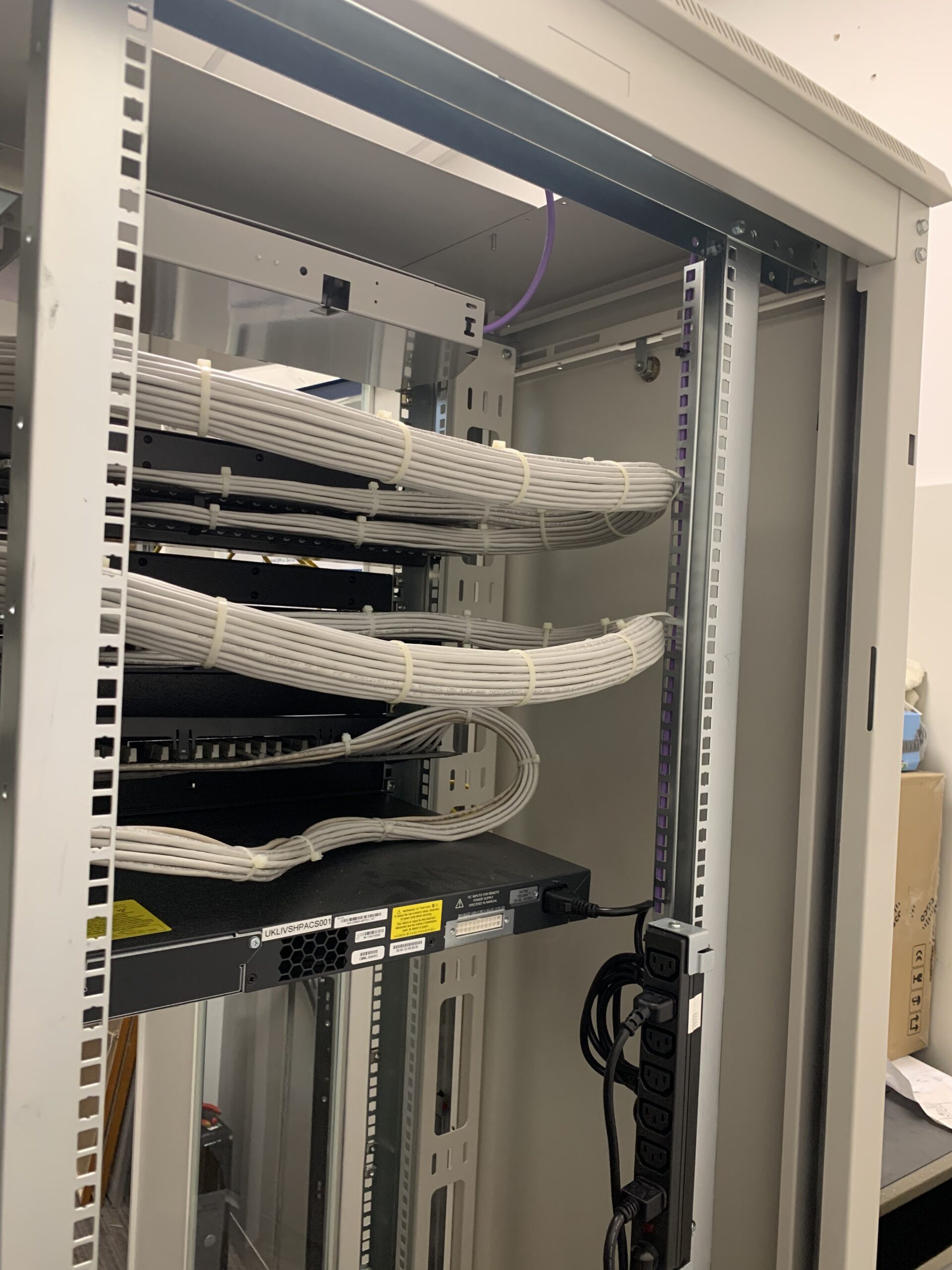 Corvo-networking-data-services-cabinet-structures-desk-setup (17)
